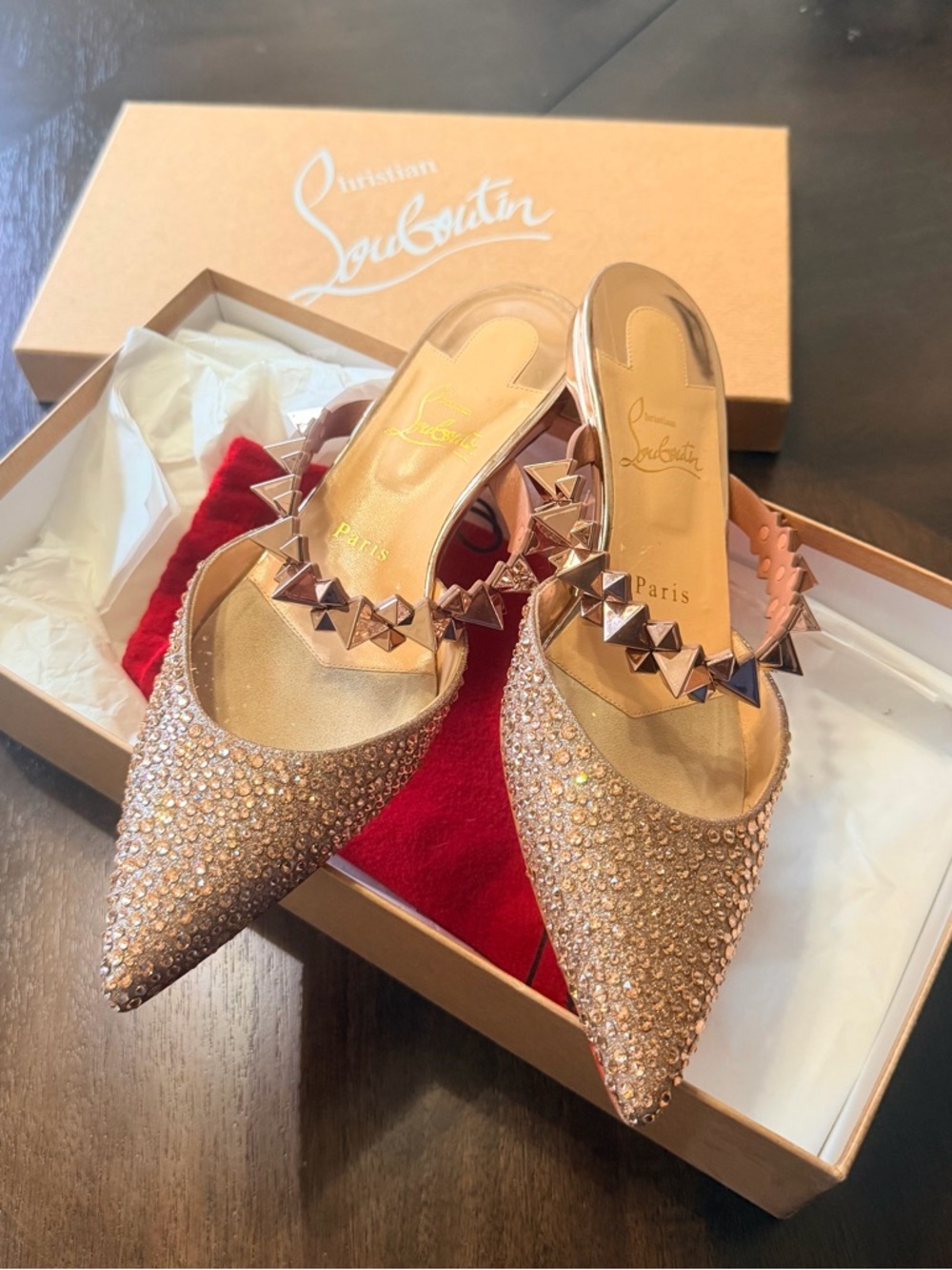 Christian Louboutin Women's Planet Choc Flat courtisane light peach strass 37